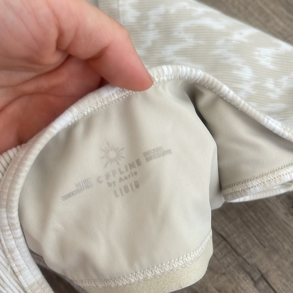 Aerie Cream Patterned Sports Bra - Picture 7 of 8
